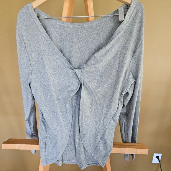 NWOT - Long Sleeve Back Twist Tee Shirt US 12 - Picture 3 of 5